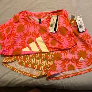 Women’s Adidas shirt set